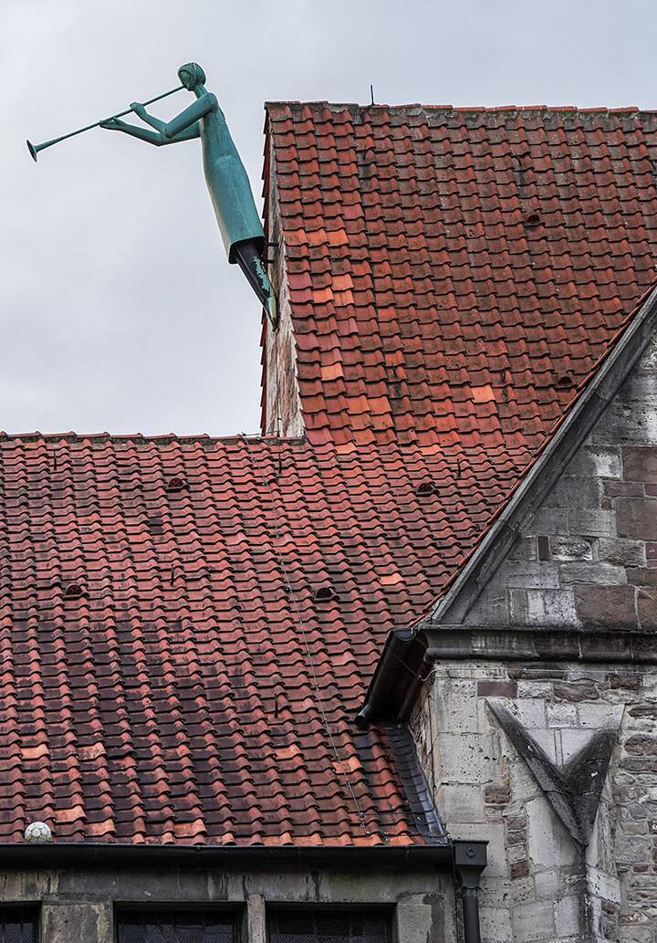 Trompeter auf dem Dach der Magnikirche